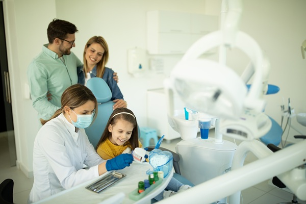 The Benefits Of Older Adults Working With A Family Dentist